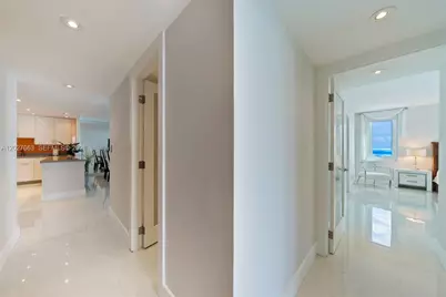 2301 Collins Ave #1210, Miami Beach, FL 33139 - Photo 9