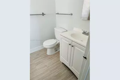 6885 NW 169th St #63A, Hialeah, FL 33015 - Photo 9