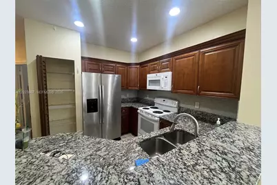 12148 SW 4th St #12148, Pembroke Pines, FL 33025 - Photo 3