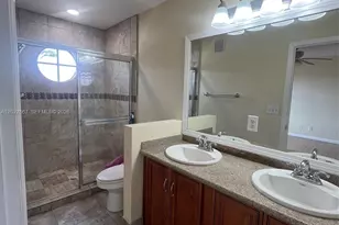12148 SW 4th St, Pembroke Pines, FL 33025 - Photo 11
