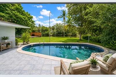 14001 S Biscayne River Dr, Miami, FL 33161 - Photo 15