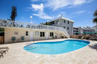 200 Galen Dr #104, Key Biscayne, FL 33149 - Photo 17