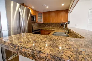 995 SW 84th Ave, Miami, FL 33144 - Photo 9