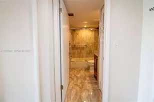 995 SW 84th Ave, Miami, FL 33144 - Photo 9