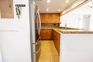 995 SW 84th Ave, Miami, FL 33144 - Photo 5