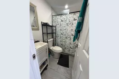 685 SW 7th Terr, Dania Beach, FL 33004 - Photo 25
