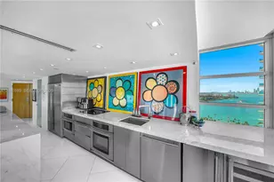 400 South Pointe Dr, Miami Beach, FL 33139 - Photo 9
