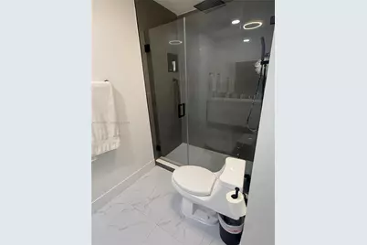 4704 NW 114th Ave #202-1, Doral, FL 33178 - Photo 5