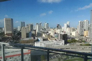 90 SW 3rd St, Miami, FL 33130 - Photo 3