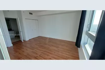 90 SW 3rd St #2705, Miami, FL 33130 - Photo 9