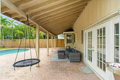 1051 SW 95th Ter, Pembroke Pines, FL 33025 - Photo 29
