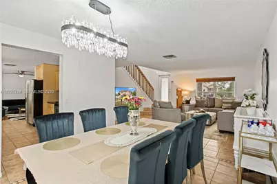 1051 SW 95th Ter, Pembroke Pines, FL 33025 - Photo 11