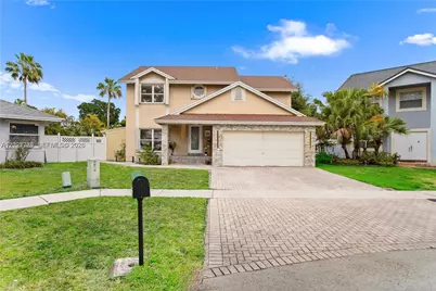 1051 SW 95th Ter, Pembroke Pines, FL 33025 - Photo 31