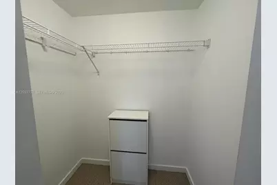 31 SE 6th St #505, Miami, FL 33131 - Photo 9