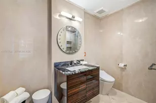 50 South Pointe Dr, Miami Beach, FL 33139 - Photo 25