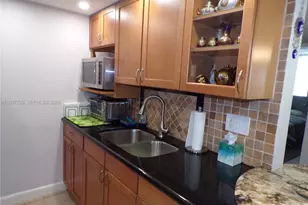 3010 Marcos Dr, Aventura, FL 33160 - Photo 23