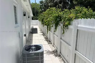 2226 Cody St, Hollywood, FL 33020 - Photo 7