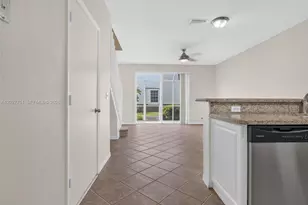 3677 San Simeon Cir, Weston, FL 33331 - Photo 11