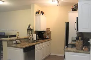 3677 San Simeon Cir, Weston, FL 33331 - Photo 3