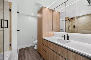 350 S Miami Ave, Miami, FL 33130 - Photo 27