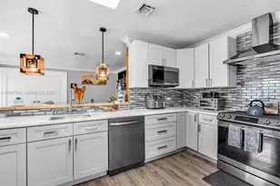 255 NE 41st Ct, Deerfield Beach, FL 33064 - Photo 7