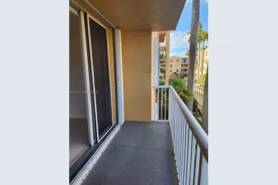 1450 SE 3rd Ave #208, Dania Beach, FL 33004 - Photo 3