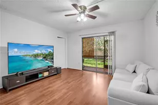 9181 NW 1st Ct, Pembroke Pines, FL 33024 - Photo 9