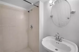 9181 NW 1st Ct, Pembroke Pines, FL 33024 - Photo 25