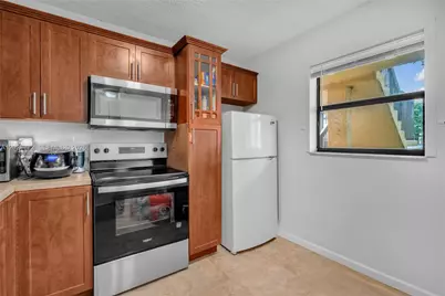9181 NW 1st Ct #101, Pembroke Pines, FL 33024 - Photo 15