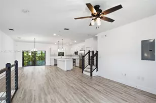 10473 NW 82nd St, Doral, FL 33178 - Photo 5