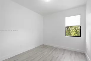 10473 NW 82nd St, Doral, FL 33178 - Photo 23