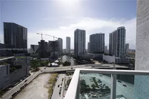 41 SE 5th St, Miami, FL 33131 - Photo 57