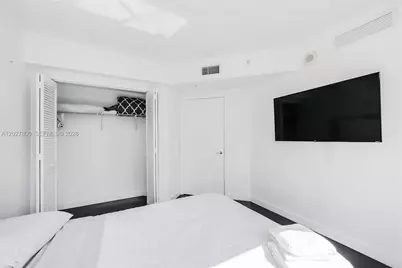 41 SE 5th St #1116, Miami, FL 33131 - Photo 21