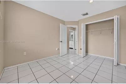 8462 SW 158th Ct, Miami, FL 33193 - Photo 5