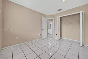 8462 SW 158th Ct, Miami, FL 33193 - Photo 5