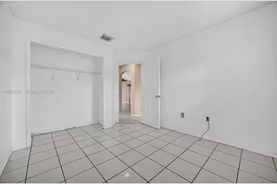 8462 SW 158th Ct, Miami, FL 33193 - Photo 9