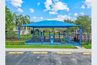 15723 Woodgate Pl #E, Sunrise, FL 33326 - Photo 11