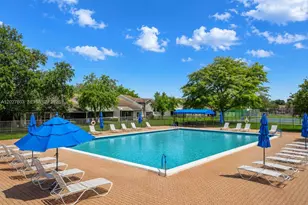 15723 Woodgate Pl, Sunrise, FL 33326 - Photo 7