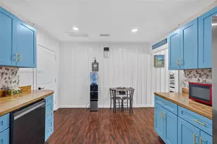 1023 SE 7th St, Stuart, FL 34996 - Photo 33