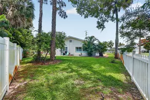 1023 SE 7th St, Stuart, FL 34996 - Photo 17