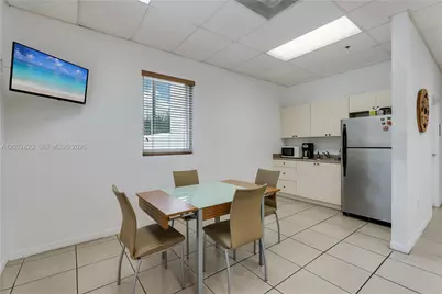 2200 NW 95th Ave, Doral, FL 33172 - Photo 11