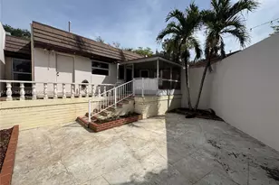 7420 Big Cypress Dr, Miami Lakes, FL 33014 - Photo 21