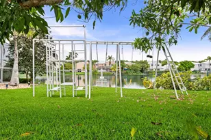10237 SW 12th St, Pembroke Pines, FL 33025 - Photo 27