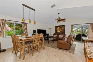 10237 SW 12th St, Pembroke Pines, FL 33025 - Photo 17