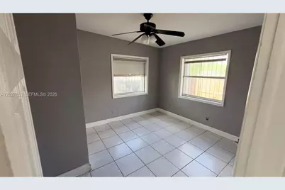 544 NW 10th St, Florida City, FL 33034 - Photo 9