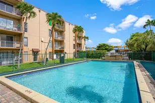 4713 NW 7th St, Miami, FL 33126 - Photo 25