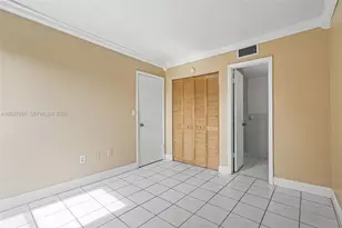 4713 NW 7th St, Miami, FL 33126 - Photo 13