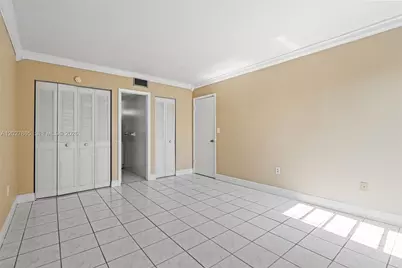 4713 NW 7th St #404-1, Miami, FL 33126 - Photo 17