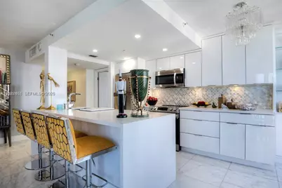2555 Collins Ave #1400, Miami Beach, FL 33140 - Photo 7