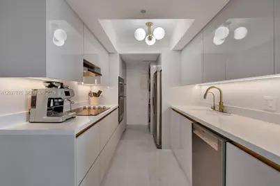 90 Alton Rd #2207, Miami Beach, FL 33139 - Photo 13